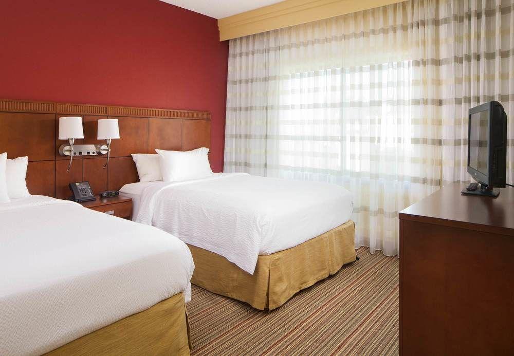Courtyard By Marriott Greensboro Extérieur photo