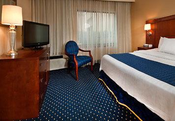 Courtyard By Marriott Greensboro Extérieur photo