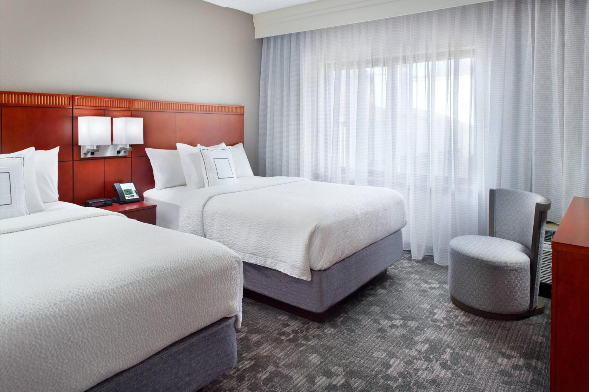Courtyard By Marriott Greensboro Extérieur photo