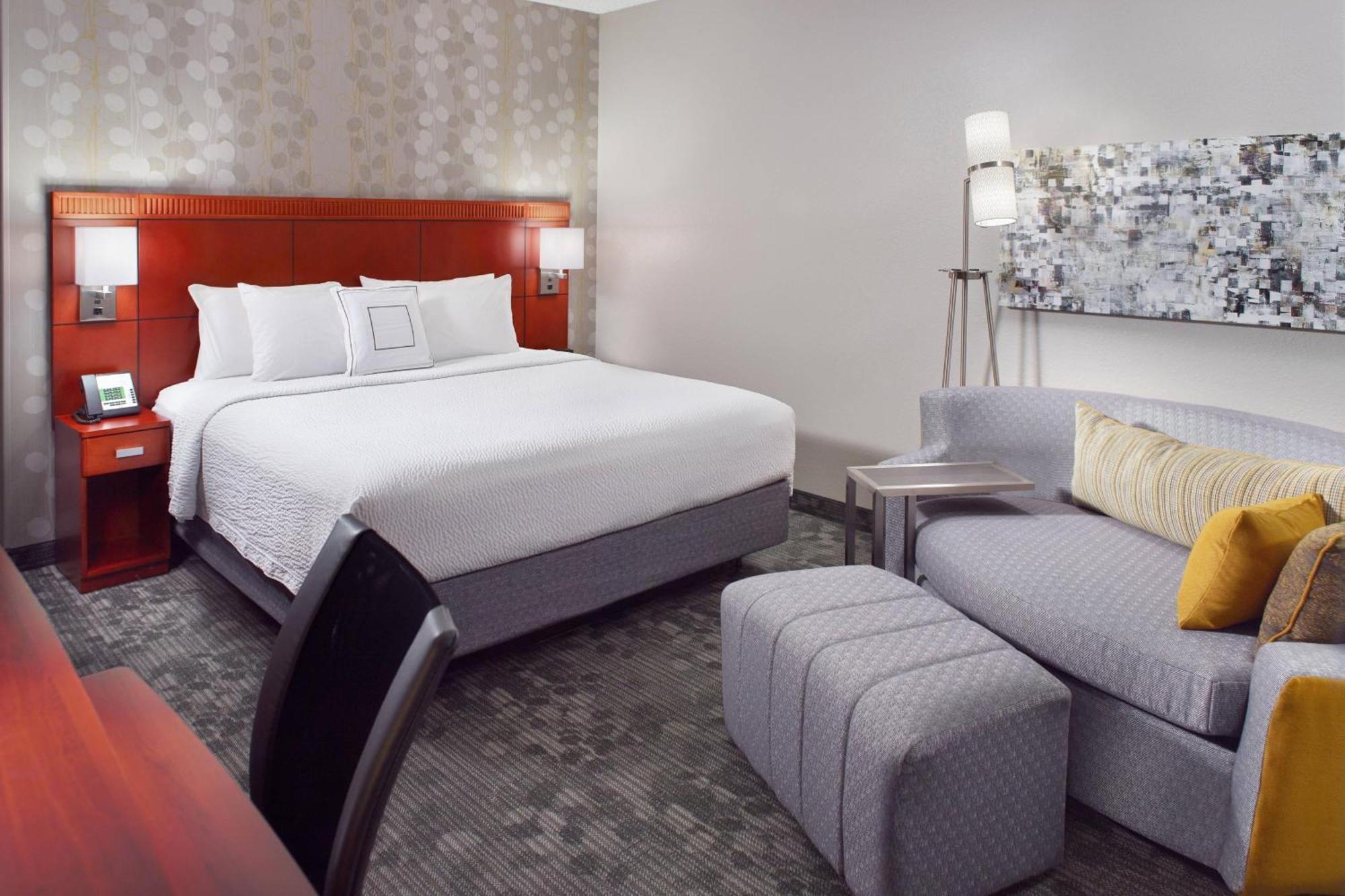 Courtyard By Marriott Greensboro Extérieur photo