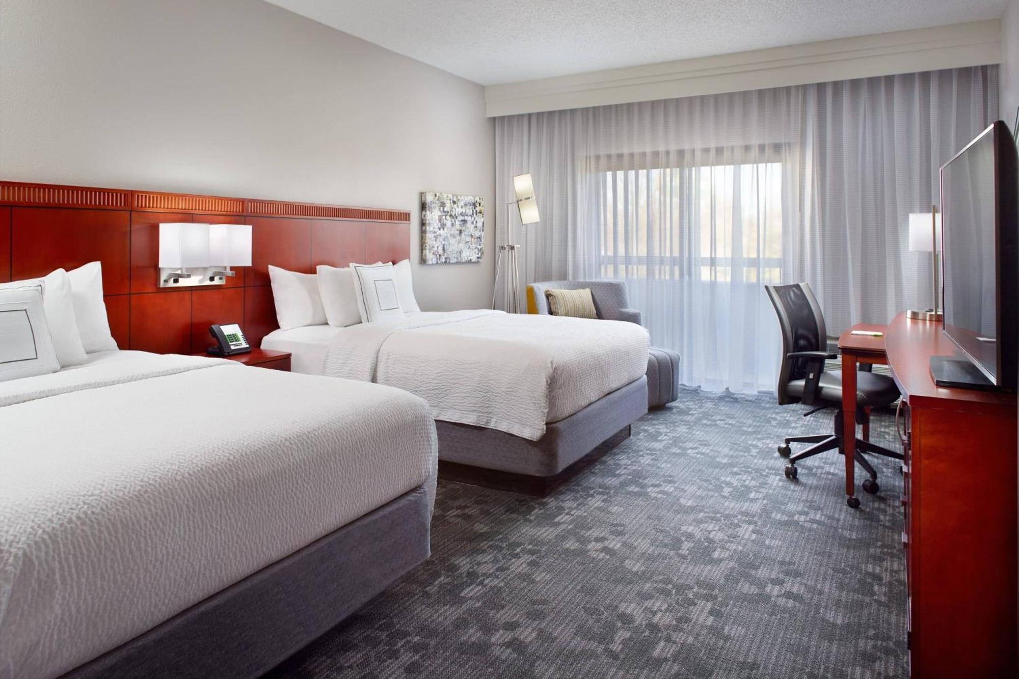 Courtyard By Marriott Greensboro Extérieur photo