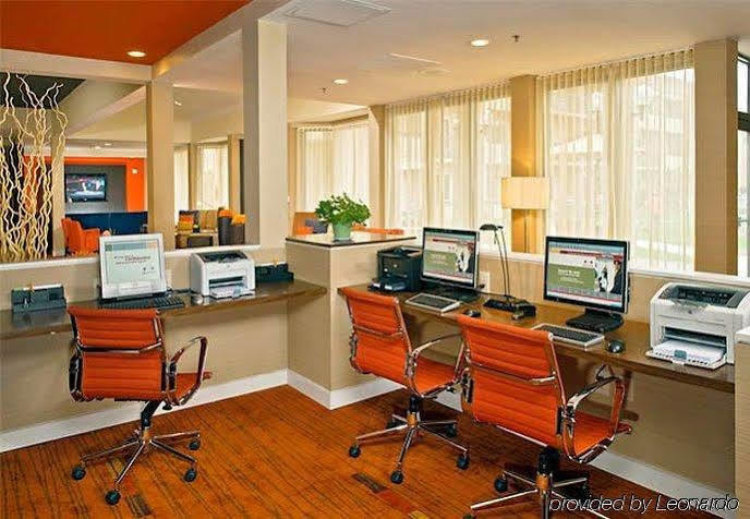 Courtyard By Marriott Greensboro Extérieur photo